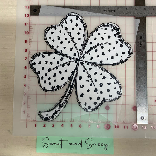 dotti loo clover st. patrick day DTF Transfer Design