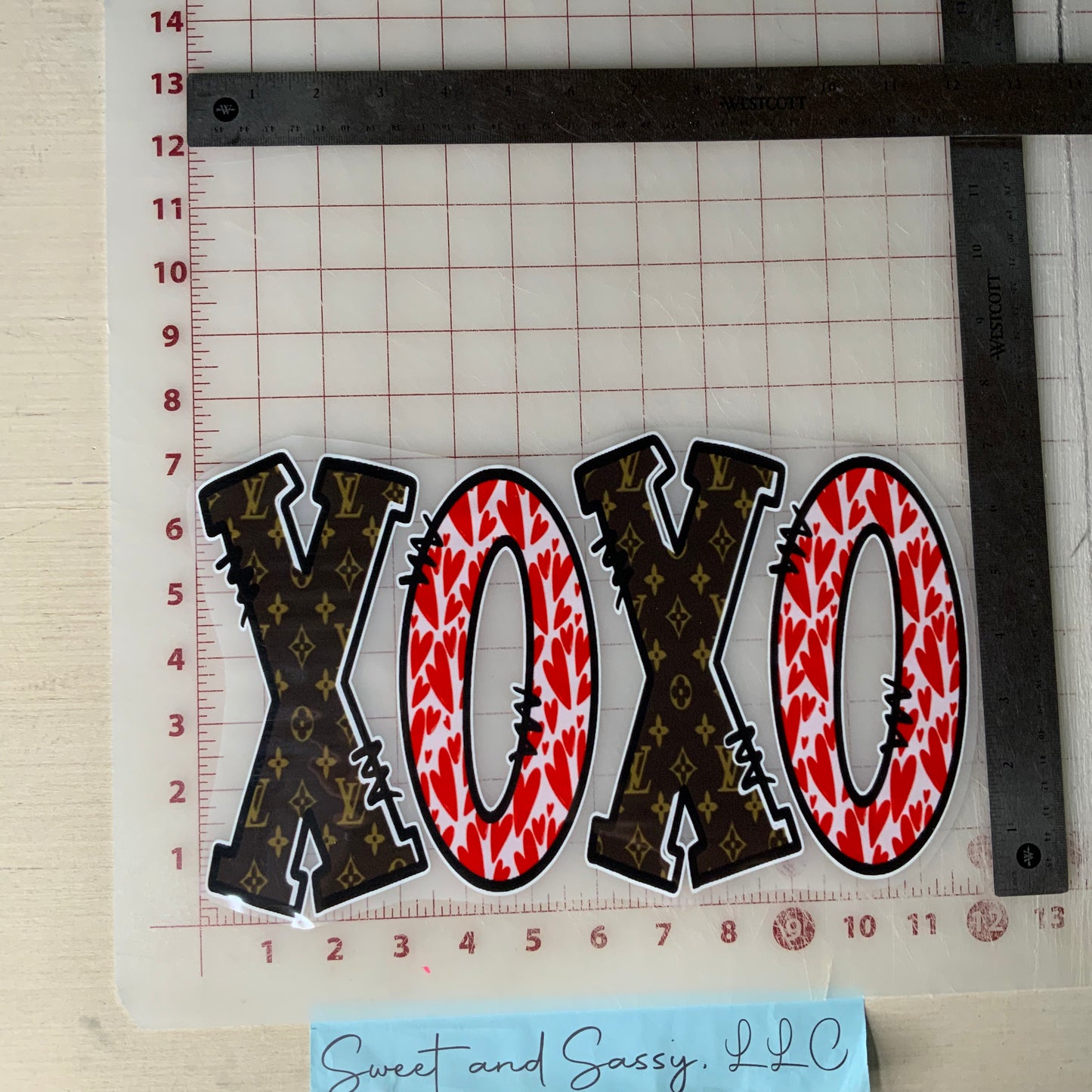 XOXO Doodle LV DTF Transfer Design