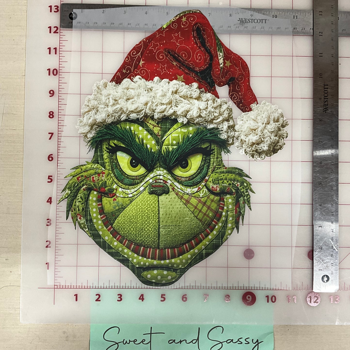 grinch quilt and yarn DTF Transfer Design