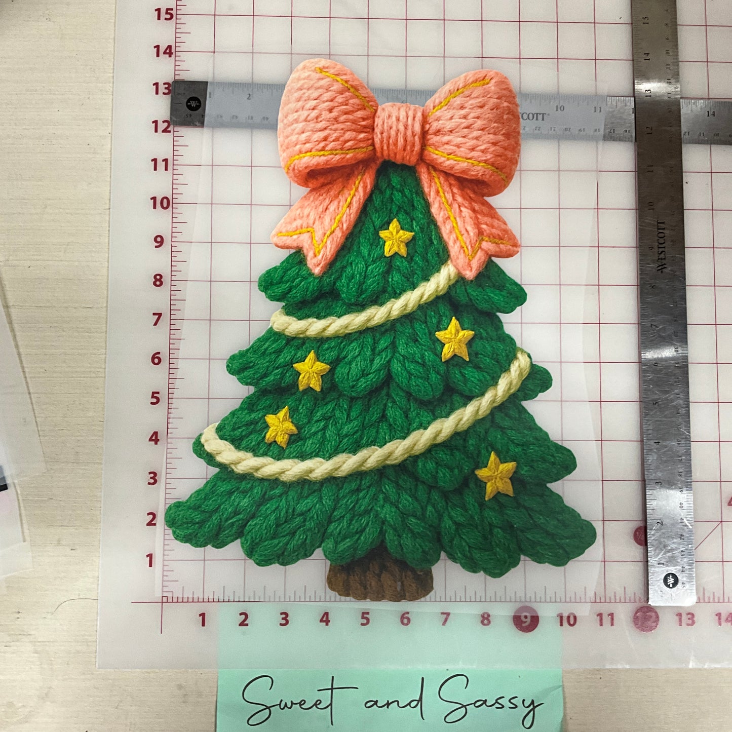 Christmas tree pink bow yellow stars yarn DTF Transfer Design